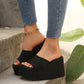 Sandales rehaussantes 👡 Modèle à enfiler, semelle épaisse pour allonger les jambes, texture antidérapante, confortables toute la journée, parfaites pour l'été ☀️