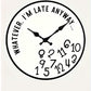 🕰️ 50 % DE RÉDUCTION ! 🎨 Horloge murale décorative et originale avec des chiffres dépareillés – Unique, silencieuse et parfaite pour le salon ou la cuisine 🏠