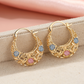 🌙 50% DE RÉDUCTION ✨ Boucles d'oreilles créoles croissant plaqué or – Détails en filigrane, fleurs en émail rose & bleu – Crochet sécurisé, style bohème chic – parfaites pour le quotidien ou les occasions spéciales 💖